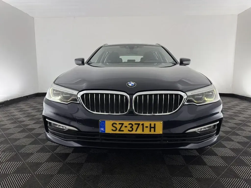 Gebraucht BMW 520 Executive 190 PS (139 kW) 2018 Blau Kombi