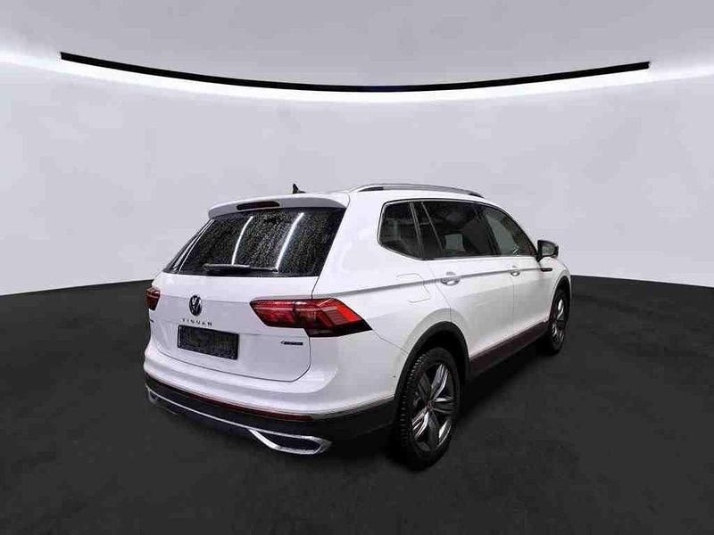 Gebraucht VW Tiguan Allspace Elegance 200 PS (147 kW) 2023 Weiß SUV