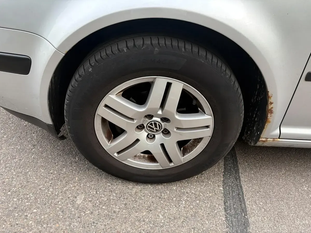 Gebraucht VW Golf IV 105 PS (77 kW) 2002 Silber Limousine