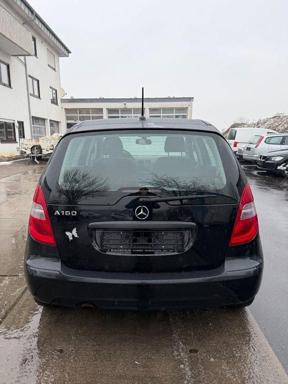 Gebraucht Mercedes A160 95 PS (69 kW) 2012 Schwarz Limousine