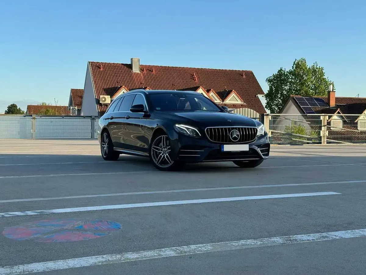 Brugt Mercedes E400 AMG line 340 HK (250 kW) 2018 Blå Stationcar