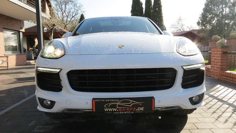 Gebraucht Porsche Cayenne S 385 PS (283 kW) 2017 Carraraweiss/gletscherweiss SUV