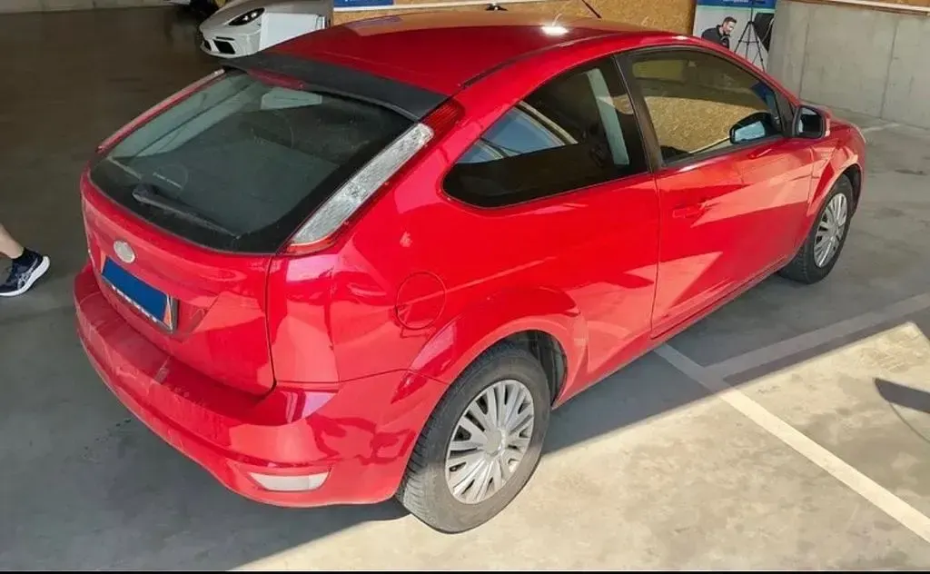 Gebraucht Ford Focus Style 125 PS (91 kW) 2008 Rot Limousine