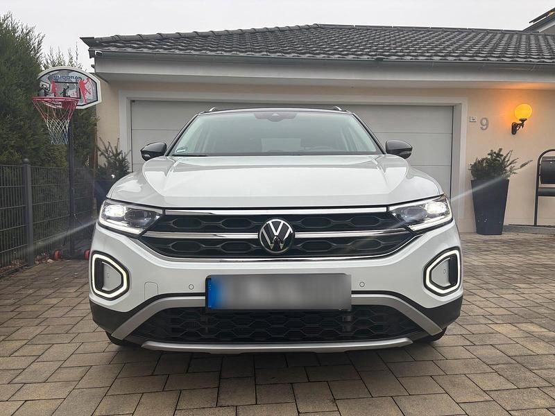 Gebraucht VW T-Roc Style 150 PS (110 kW) 2023 Weiß SUV