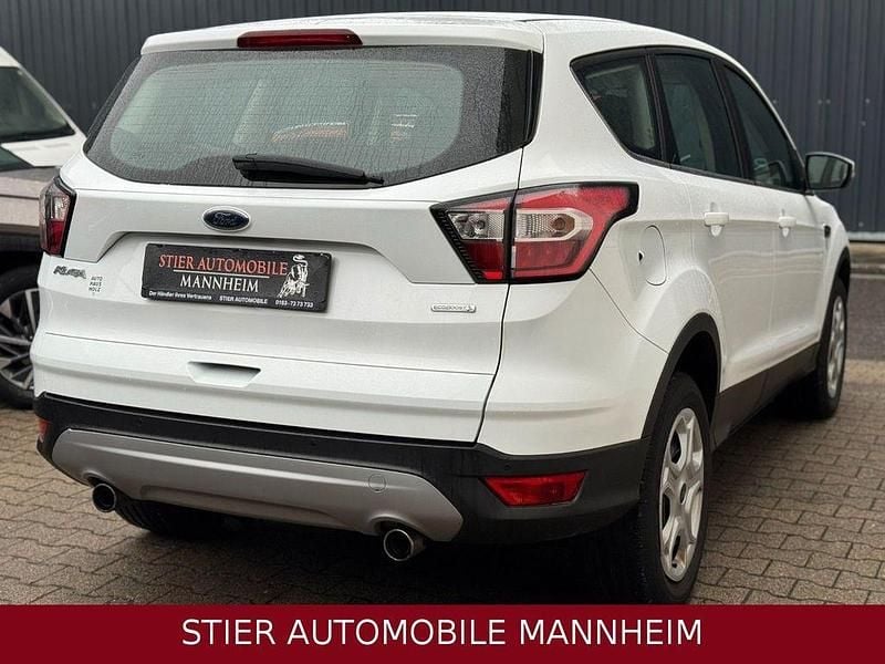 Gebraucht Ford Kuga Trend 120 PS (88 kW) 2018 Weiß SUV