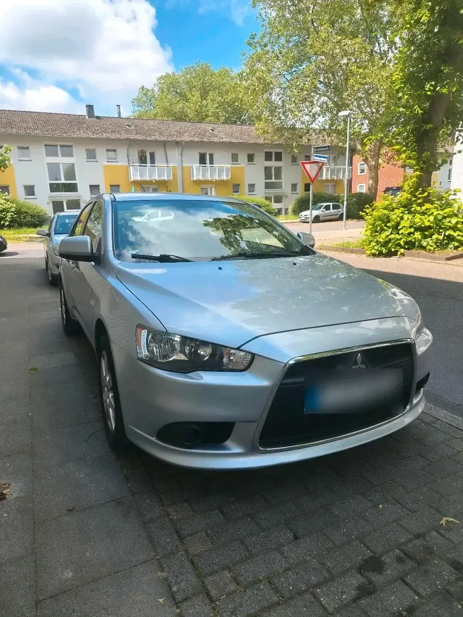 Gebraucht Mitsubishi Lancer 143 PS (105 kW) 2009 Grau Limousine