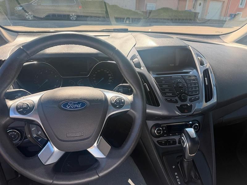 Gebraucht Ford Tourneo 150 PS (110 kW) 2015 Schwarz Van / Kleinbus