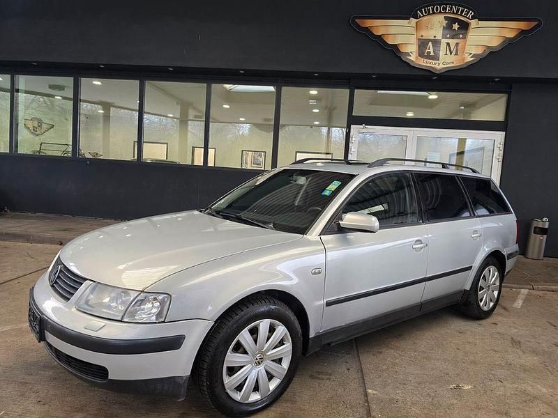Gebraucht VW Passat Highline 116 PS (85 kW) 2000 Silber Kombi
