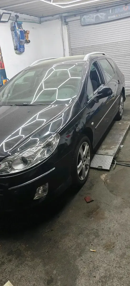 Gebraucht Peugeot 407 160 PS (117 kW) 2010 Schwarz Kombi