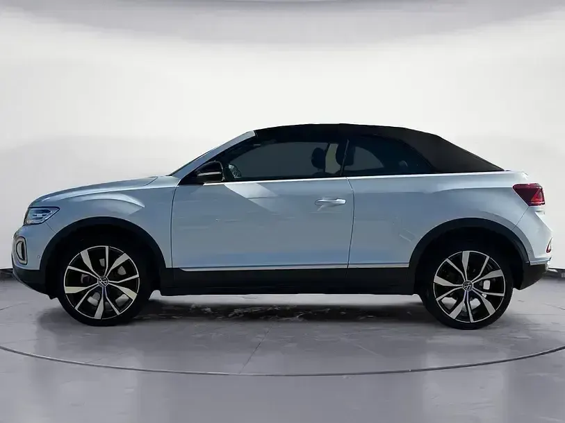 Second-hand VW T-Roc Style 150 CP (110 kW) 2025 Negru SUV