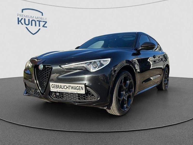 Nero vulcano Gebraucht 2021 Alfa Romeo Stelvio Veloce SUV | 29.500 € (Etwas zu teuer) - Bild 1/4