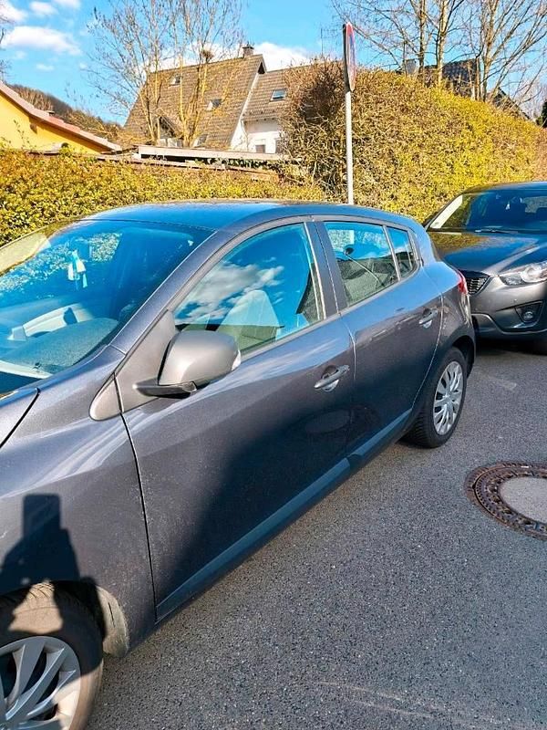 Gebraucht Renault Mégane III 2011 Grau Limousine