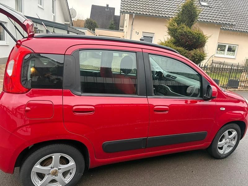 Gebraucht Fiat Panda 69 PS (50 kW) 2012 Rot Kleinwagen