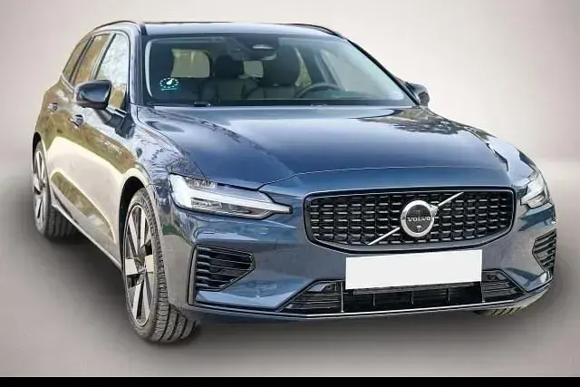 Neu Volvo V60 Ultimate 349 PS (256 kW) 2026 Manufacturer Kombi