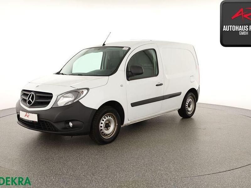 Gebraucht Mercedes Citan 111 116 PS (85 kW) 2021 Arktikweiss Van / Kleinbus