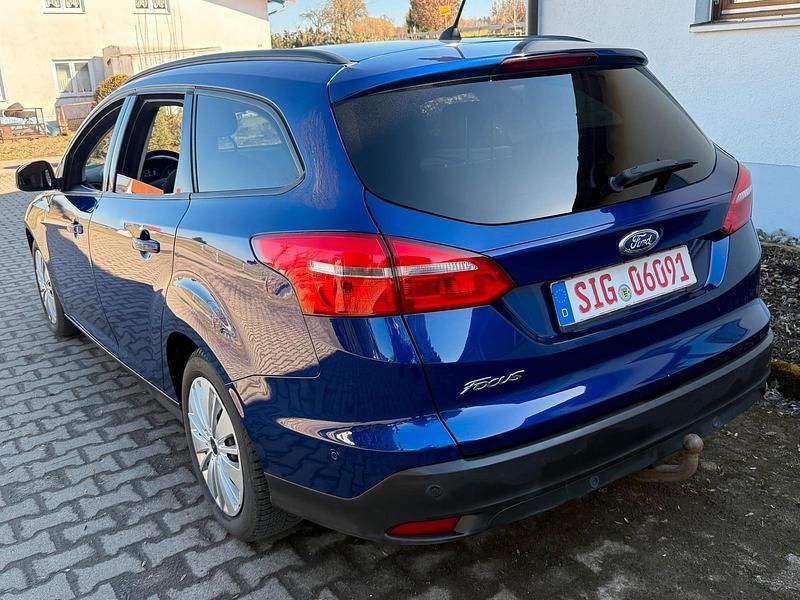 Gebraucht Ford Focus 120 PS (88 kW) 2016 Blau Kombi