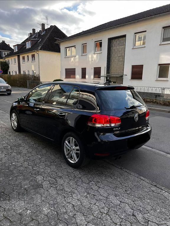 Gebraucht VW Golf VI Style 122 PS (89 kW) 2011 Schwarz Kleinwagen
