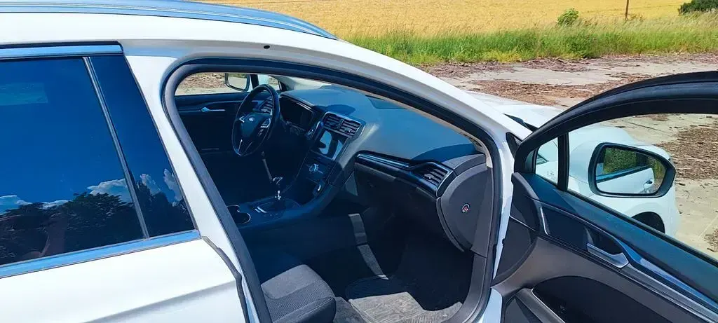 Usado Ford Mondeo Titanium 165 CV (121 kW) 2019 Blanco Familiar