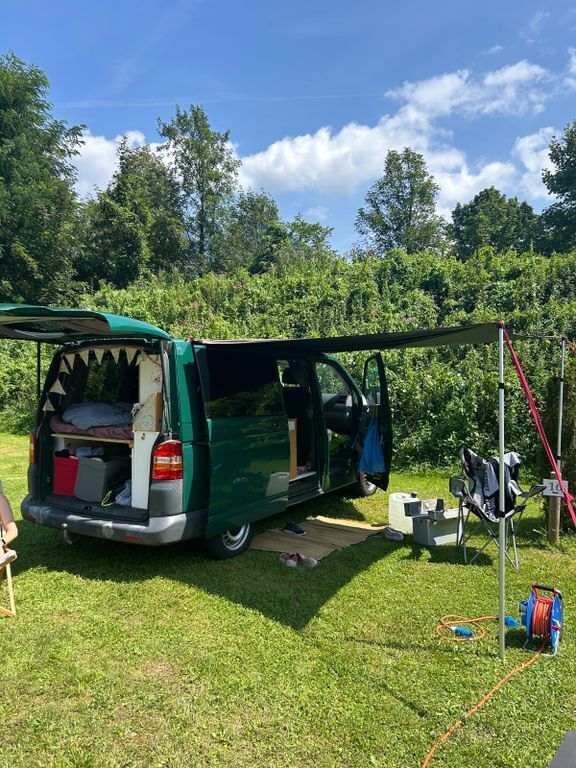 Grün Gebraucht 2007 VW T5 Van | 14.000 € - Bild 1/4