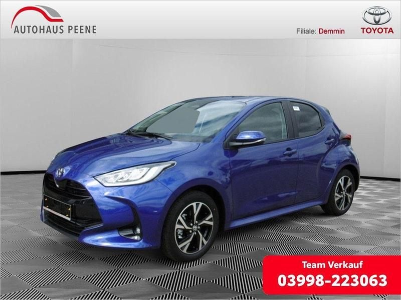 Neu Toyota Yaris Hybrid 116 PS (85 kW) 2025 Blau Limousine