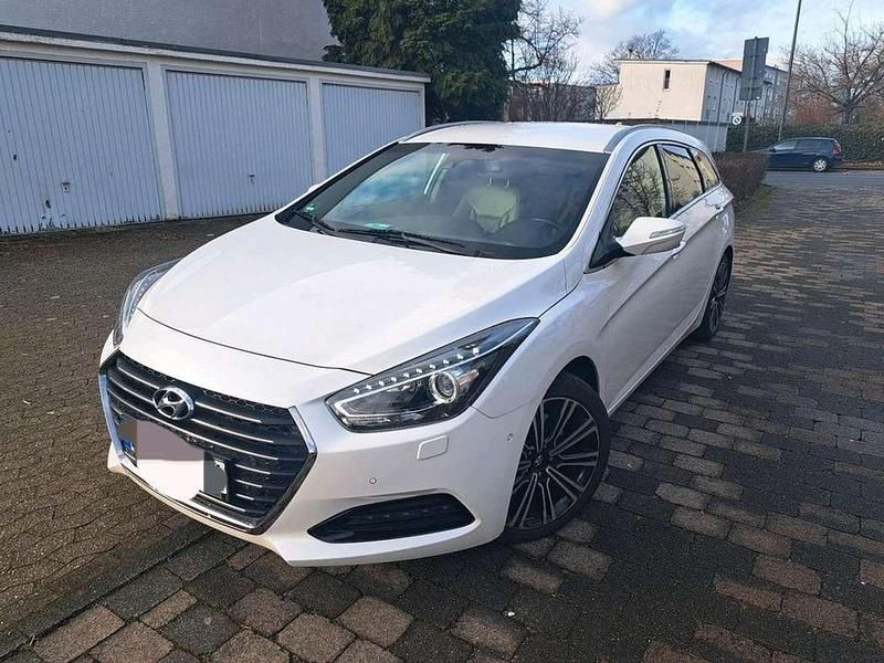 Gebraucht 2016 Hyundai i40 Premium Kombi | 8.990 € (Guter Preis) - Bild 1/4
