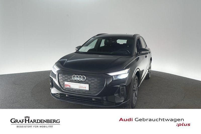 Mythosschwarz metallic Gebraucht 2022 Audi Q4 e-tron Advanced SUV | 30.930 € (Etwas zu teuer) - Bild 1/4