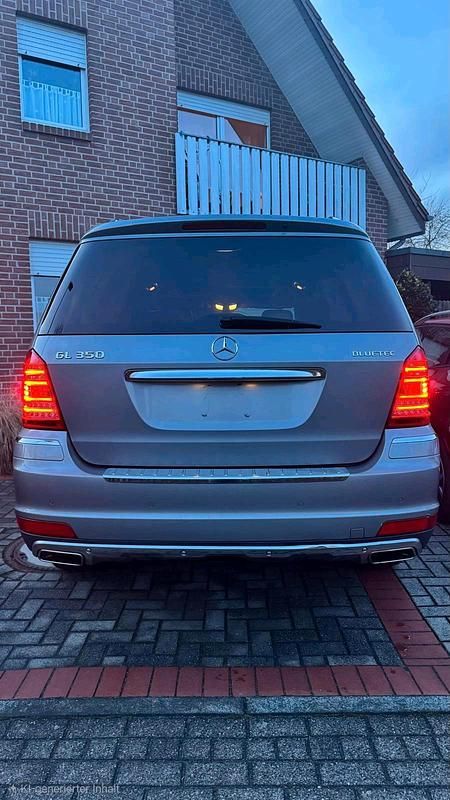 Gebraucht Mercedes GL350 211 PS (155 kW) 2010 Silber SUV