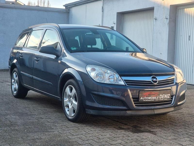 Gebraucht Opel Astra Edition 116 PS (85 kW) 2008 Blau Limousine