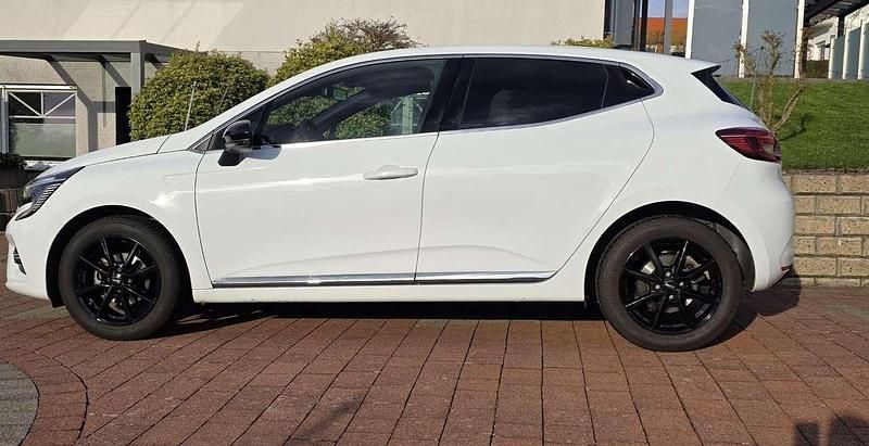 Gebraucht Renault Clio V Techno 91 PS (66 kW) 2023 Weiß Kleinwagen