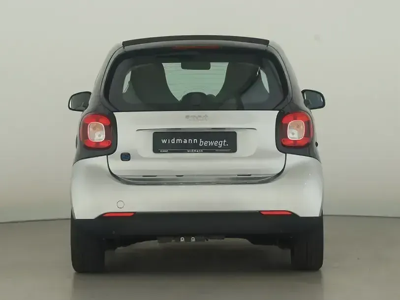 Gebraucht Smart ForTwo Electric Drive 60 kW (82 PS) 2023 Bodypanels in cool silver (metallic) Coupé
