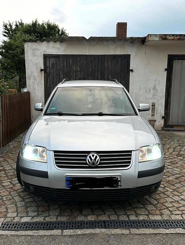 Gebraucht VW Passat R 130 PS (95 kW) 2003 Grau Kombi