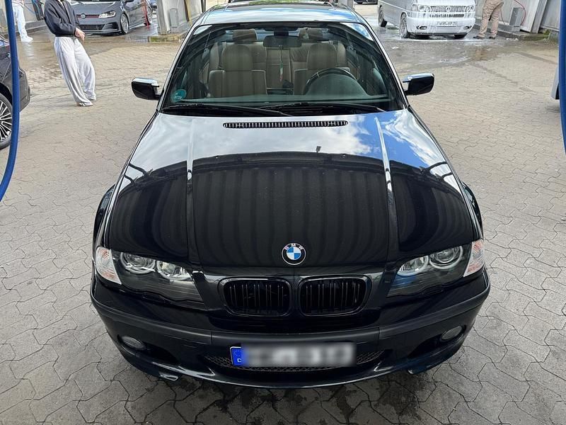 Schwarz Gebraucht 2001 BMW 330 M Sport Limousine | 5.800 € (Fairer Preis) - Bild 1/4