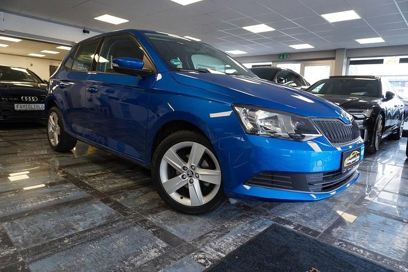 Gebraucht Skoda Fabia Cool Edition 75 PS (55 kW) 2017 Blau Kleinwagen