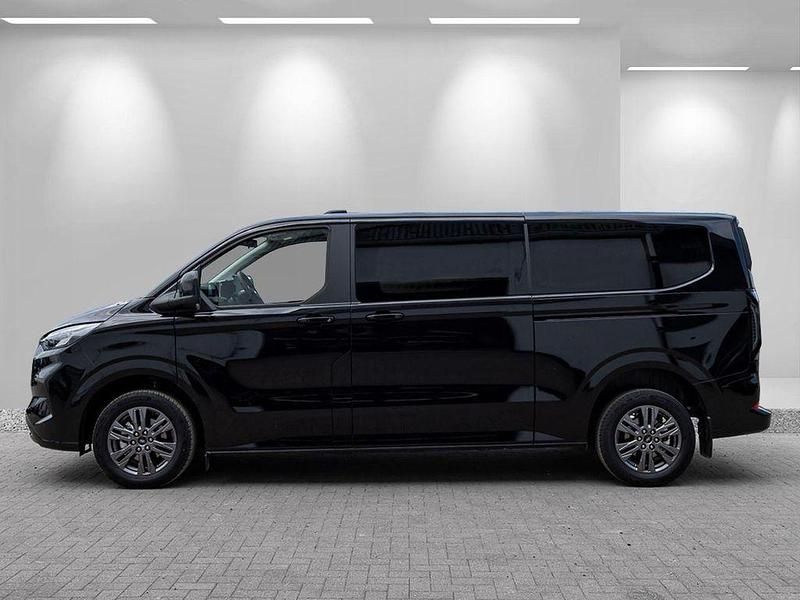 Neu Ford Tourneo Titanium 150 PS (110 kW) 2025 Agate black Van / Kleinbus