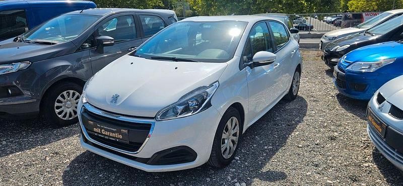 Gebraucht Peugeot 208 Active 82 PS (60 kW) 2016 Kleinwagen