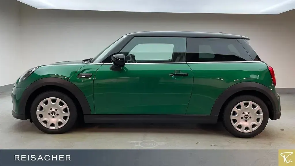 Gebraucht Mini Cooper Classic 136 PS (100 kW) 2023 Grün Kleinwagen