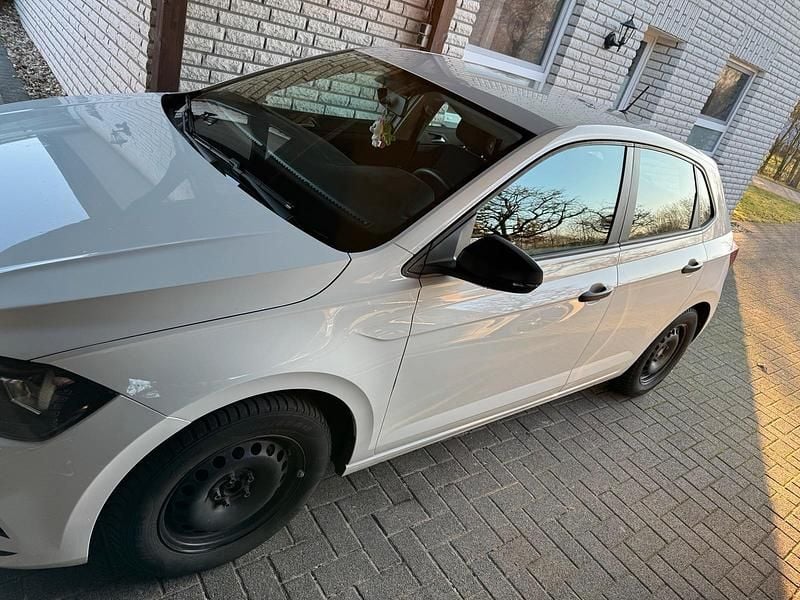 Gebraucht VW Polo 2018 Weiß Kleinwagen