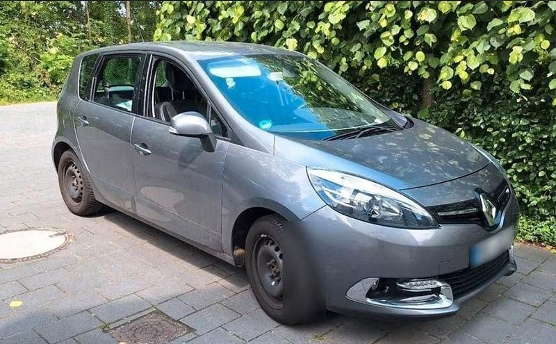 Grau Gebraucht 2013 Renault Scénic III Van / Kleinbus | 4.100 € (Superpreis) - Bild 1/4