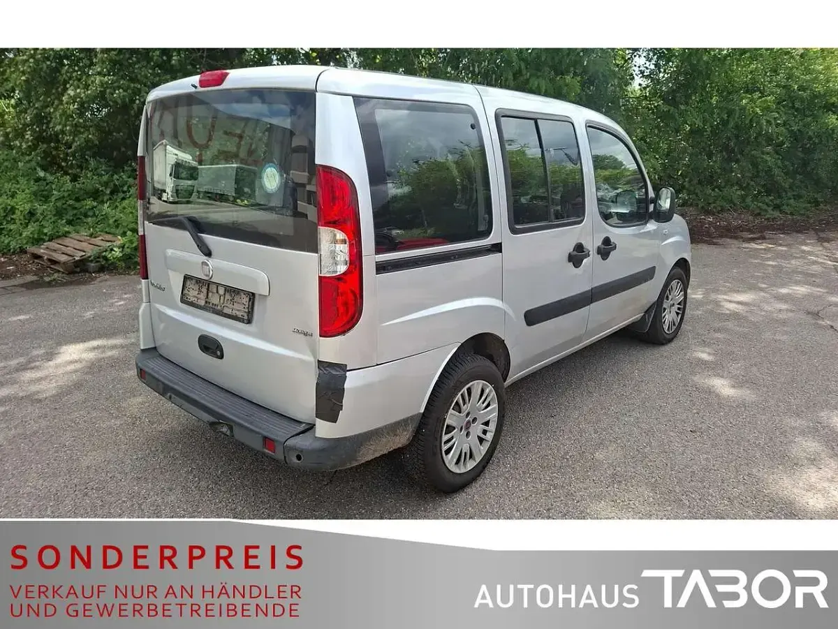 Gebraucht Fiat Doblò 84 PS (61 kW) 2009 Unbekannt Van / Kleinbus