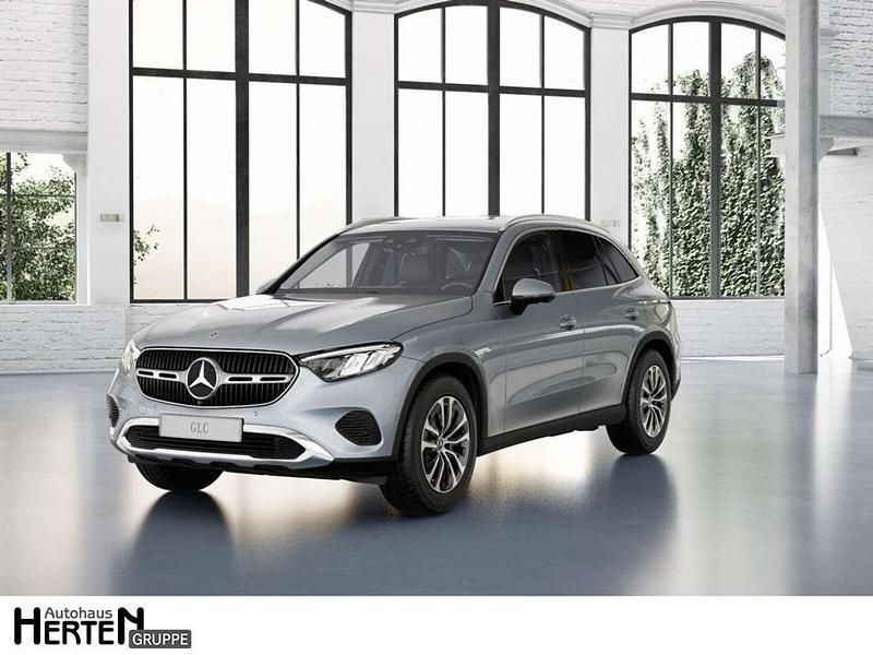 Lack hightechsilber Gebraucht 2024 Mercedes GLC220 Avantgarde SUV | 55.890 € (Superpreis) - Bild 1/3