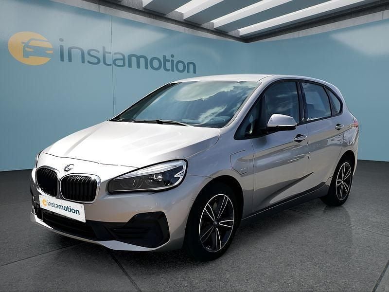 Silber Gebraucht 2021 BMW 225 Active Tourer Van / Kleinbus | 22.499 € (Fairer Preis) - Bild 1/4