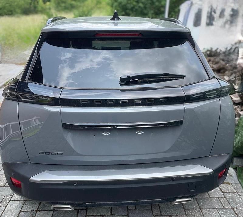 Gebraucht Peugeot 2008 Allure 131 PS (96 kW) 2024 Grau SUV