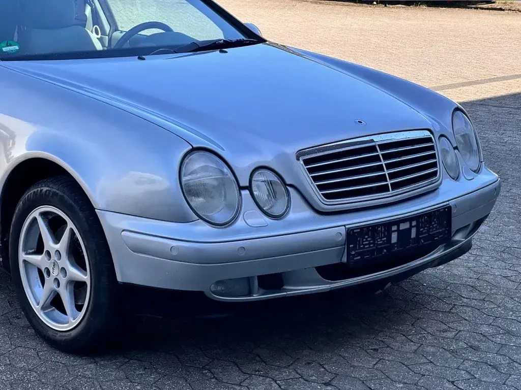 Gebraucht Mercedes CLK200 136 PS (100 kW) 2000 Silber