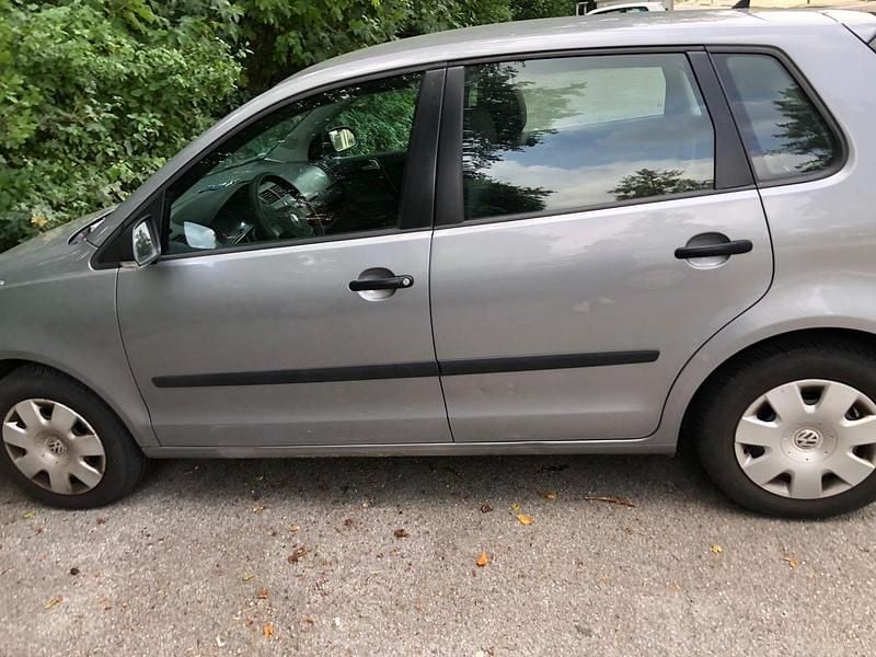 Grau Gebraucht 2008 VW Polo Sportline Kleinwagen | 4.150 € (Fairer Preis) - Bild 1/4