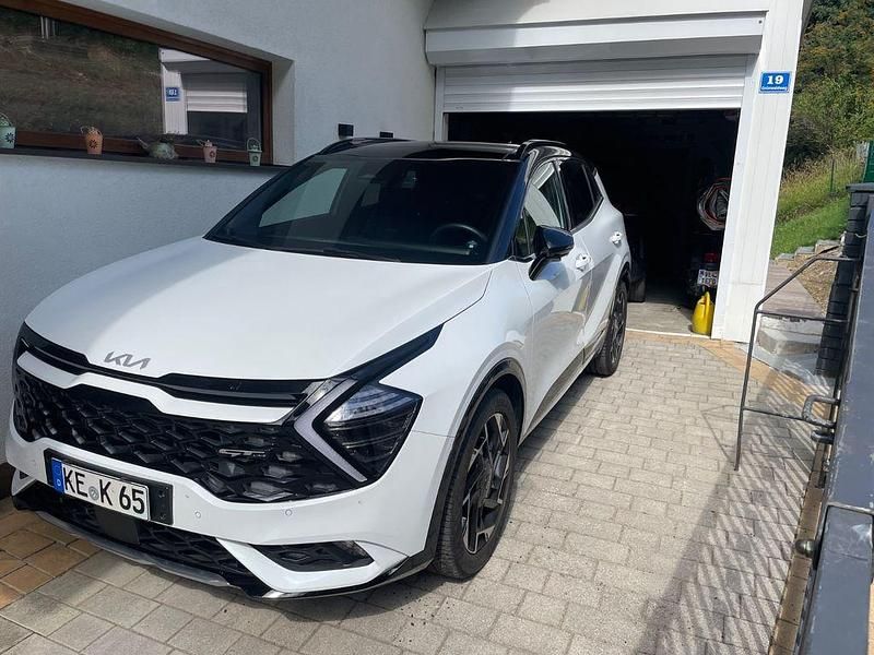 Weiß Gebraucht 2024 Kia Sportage SUV | 35.500 € (Fairer Preis) - Bild 1/4