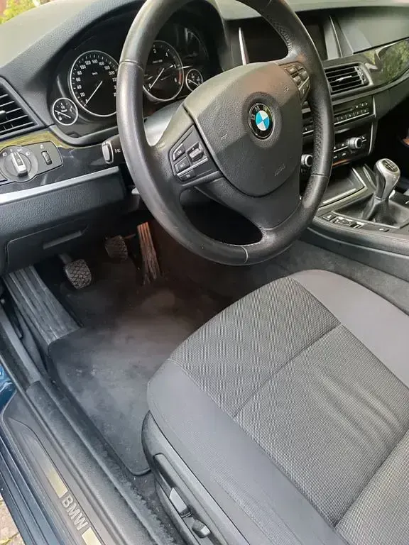 Gebraucht BMW 525 218 PS (160 kW) 2014 Blau Kombi