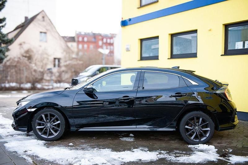 Gebraucht Honda Civic Elegance 126 PS (92 kW) 2021 Schwarz Limousine
