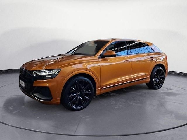 Gebraucht Audi Q8 Business 286 PS (210 kW) 2023 Orange SUV