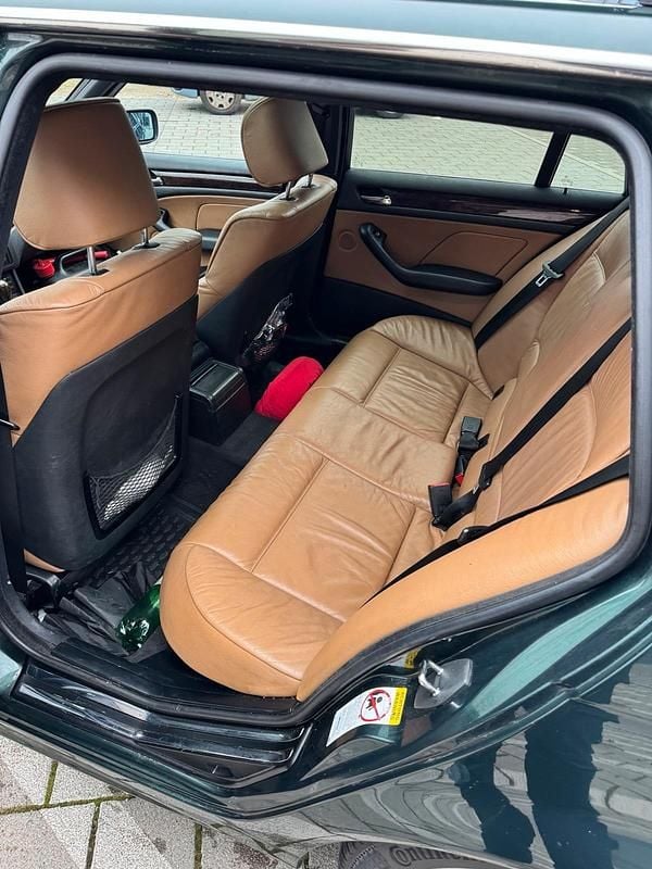 Gebraucht BMW 330 231 PS (169 kW) 2005 Grün Kombi