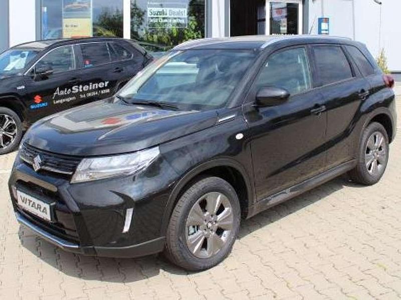 Cosmic black pearl Neu 2025 Suzuki Vitara Comfort SUV | 28.890 € (Etwas zu teuer) - Bild 1/4